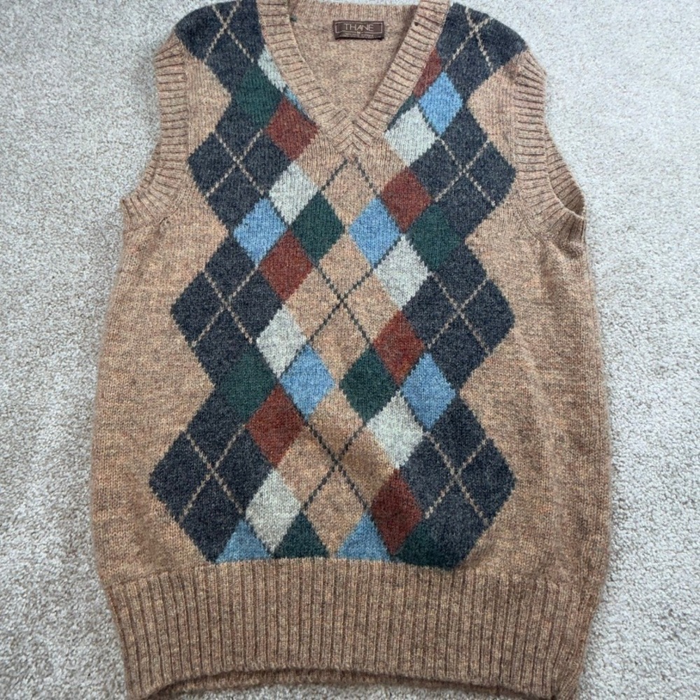 Thane Mens Vintage Shetland Wool Argyle Sweater Vest Tan Brown V-Neck Medium